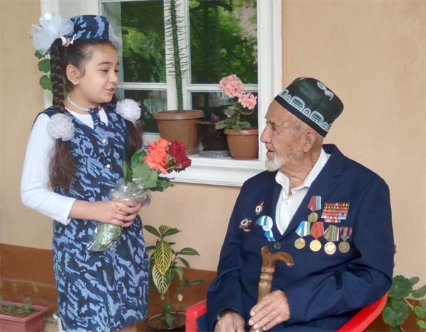 ЖАНГОҲЛАРДА  ҚОЛГАН ЁШЛИГИМ...